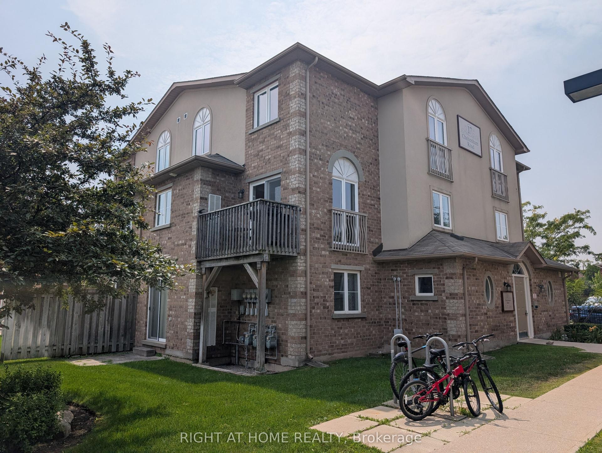 17 Cheltenham Road 2 #2, Barrie — Condo for sale, photo 1
