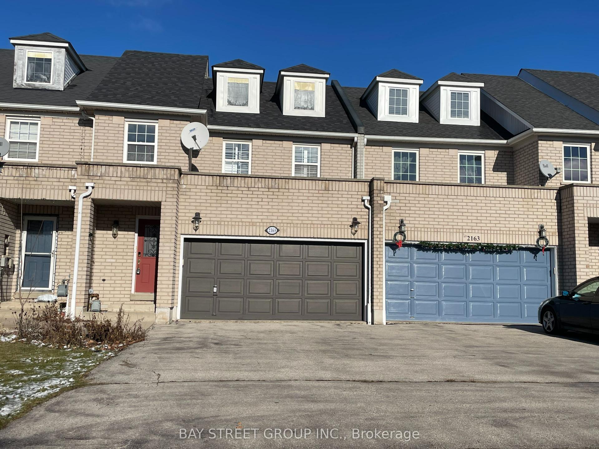 2165 White Dove Circle, Oakville — Townhouse for lease, photo 1