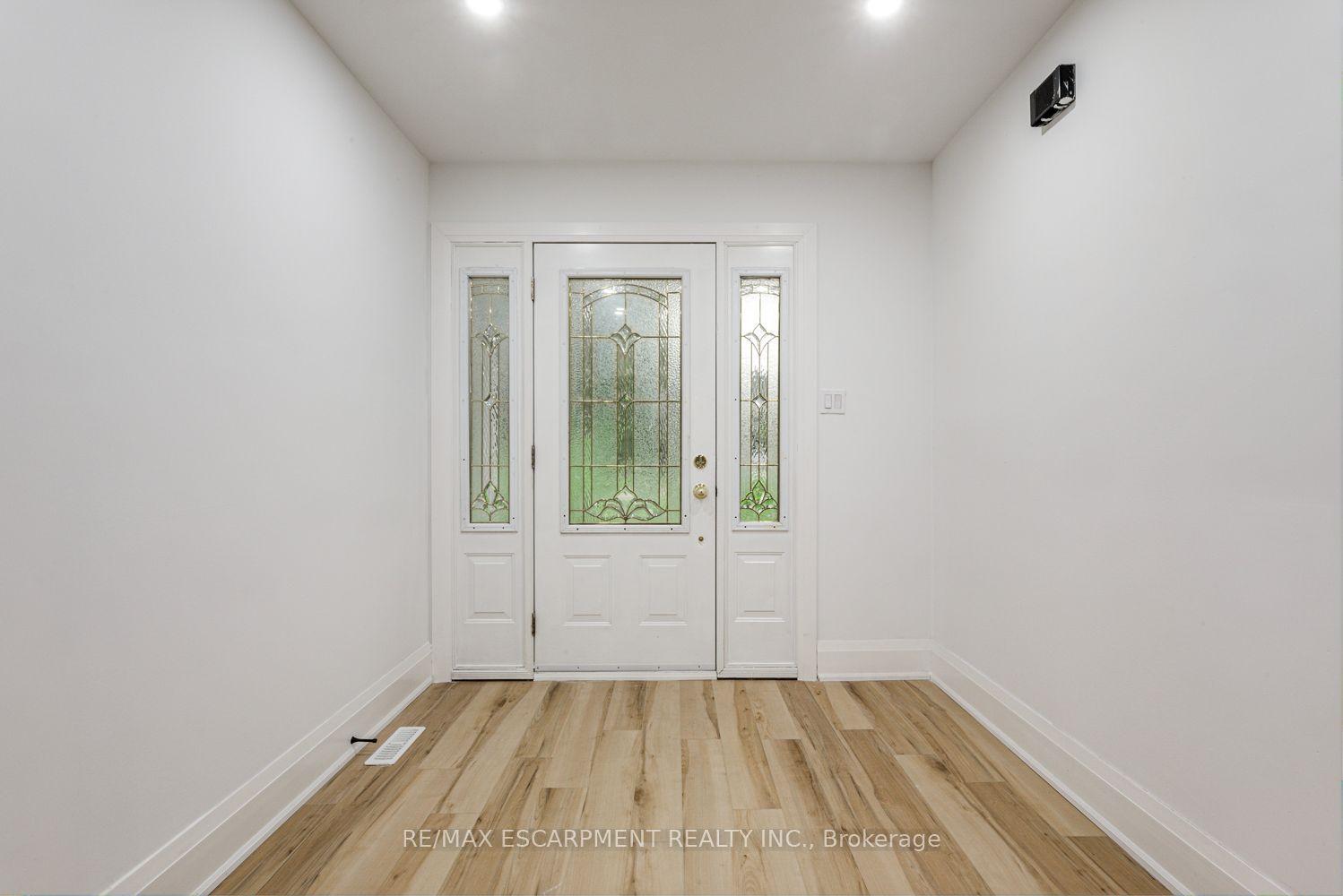 2104 Mississauga Road, Mississauga — Detached for lease, photo 1