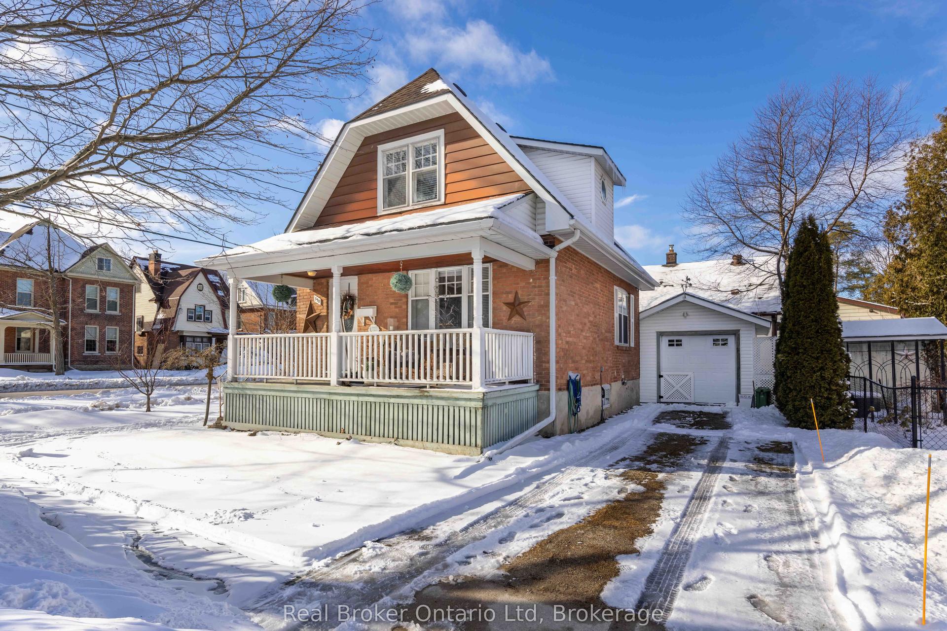 390 12th Street W — photo 1