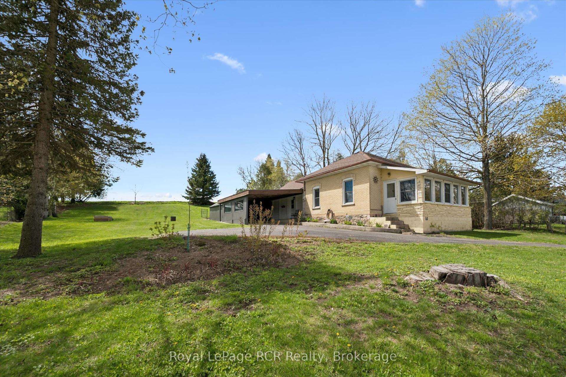 160 Murphy Street — photo 1