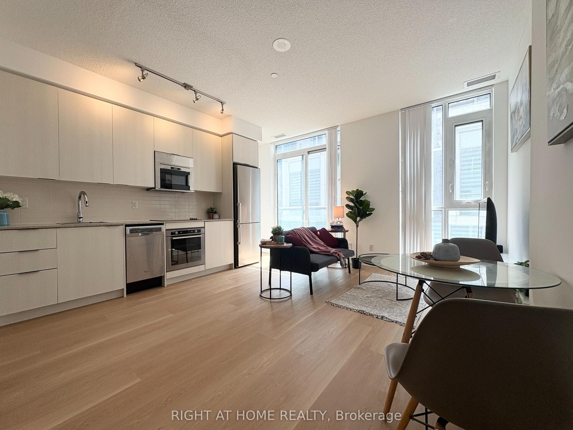 101 Erskine Avenue 308 #308 — photo 1