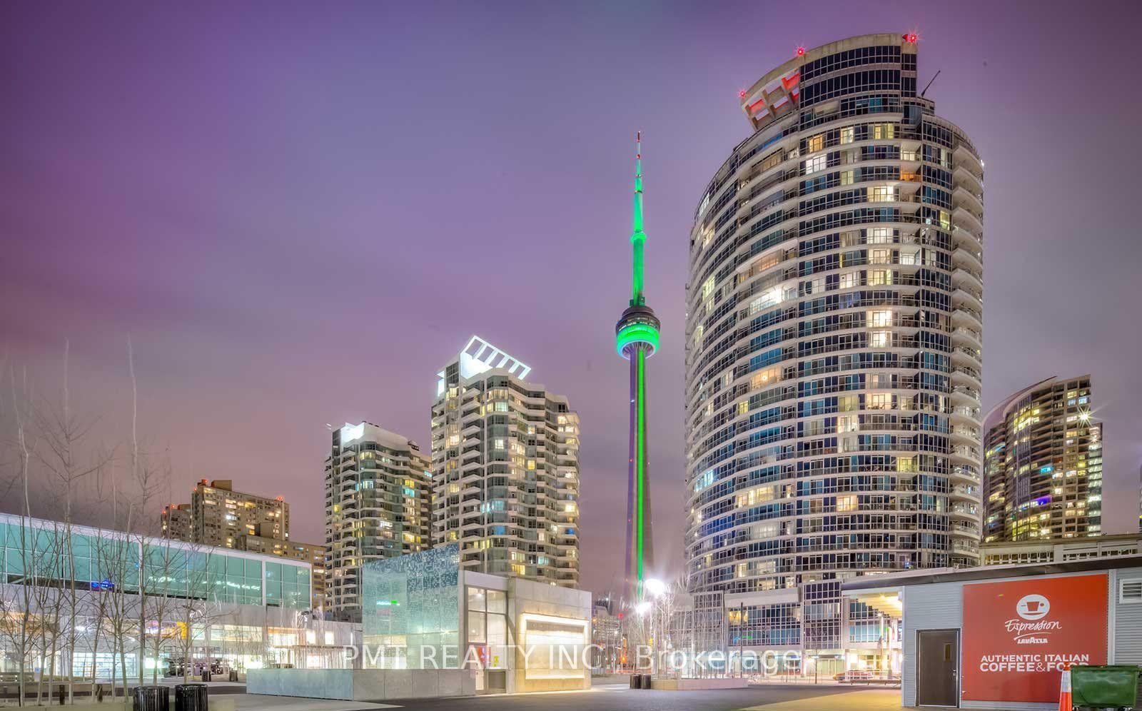 208 Queens Quay W 2401 #2401, Toronto — Condo for lease, photo 1