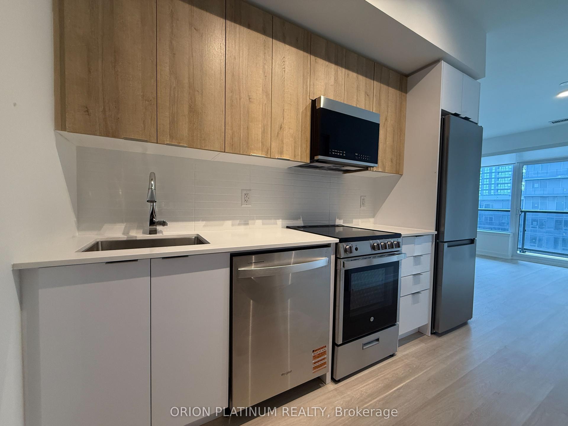 5105 Hurontario Street 631 #631, Mississauga — Condo for lease, photo 1