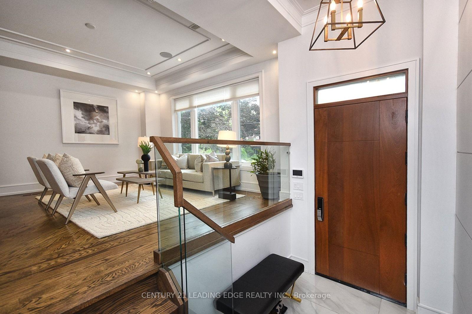 119 Stibbard Avenue — photo 1