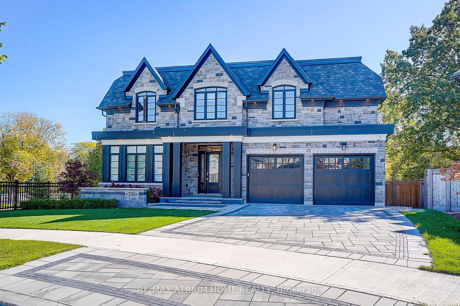246 Nyla Court, Oakville — Detached for sale, photo 1
