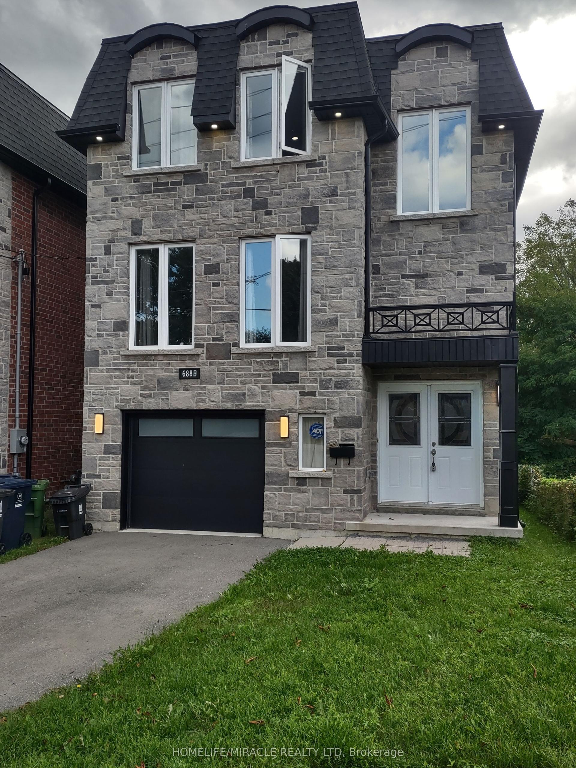 688B Midland Avenue, Toronto — Detached for lease, photo 1