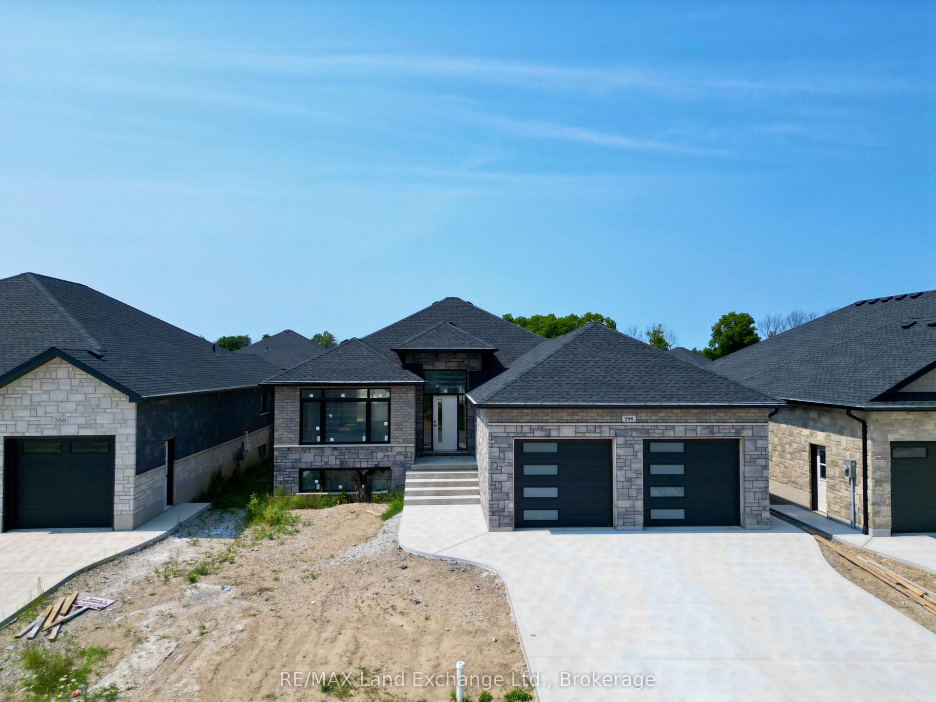 296 Ridge Street, Saugeen Shores — Detached for sale, photo 1