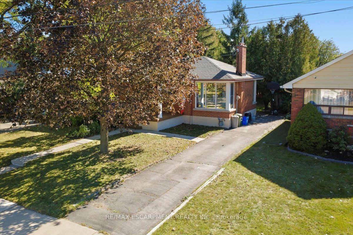 56 Everton Place, Hamilton — Detached for sale, photo 1