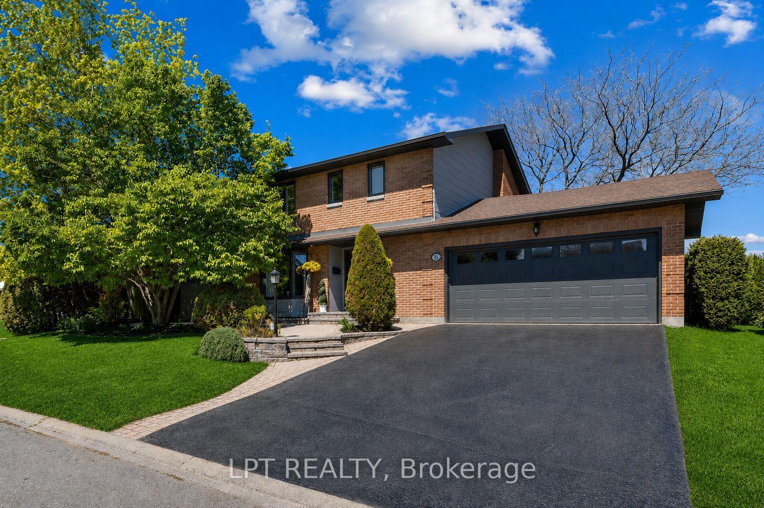 11 Elderwood Trail, Stittsville - Munster - Richmond — Detached for sale, photo 1