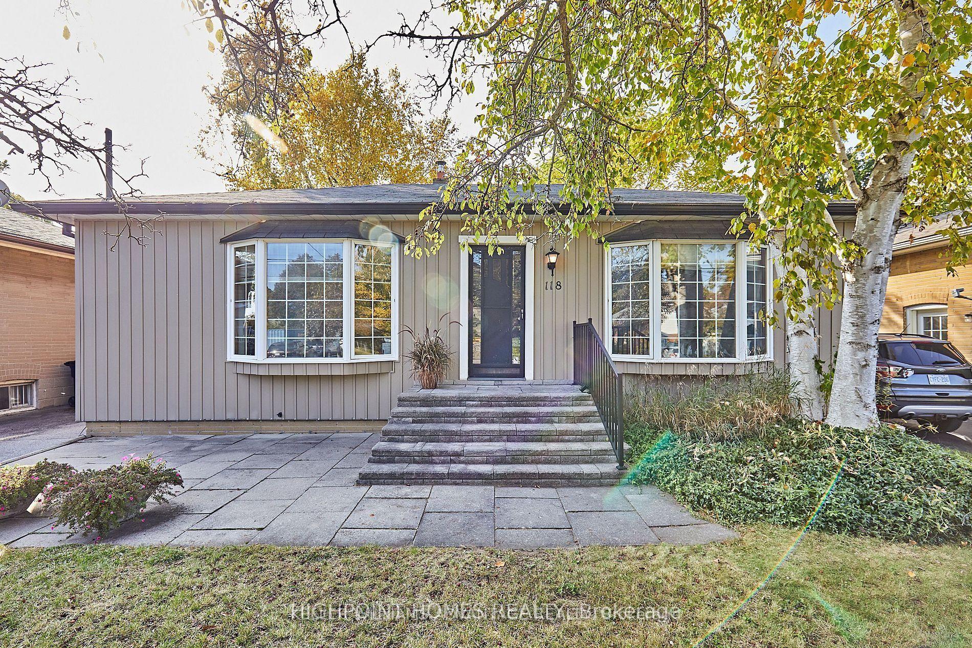 118 Kitchener Road, Toronto — Detached for sale, photo 1