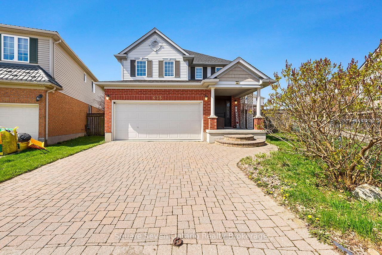 635 Commonwealth Crescent — photo 1