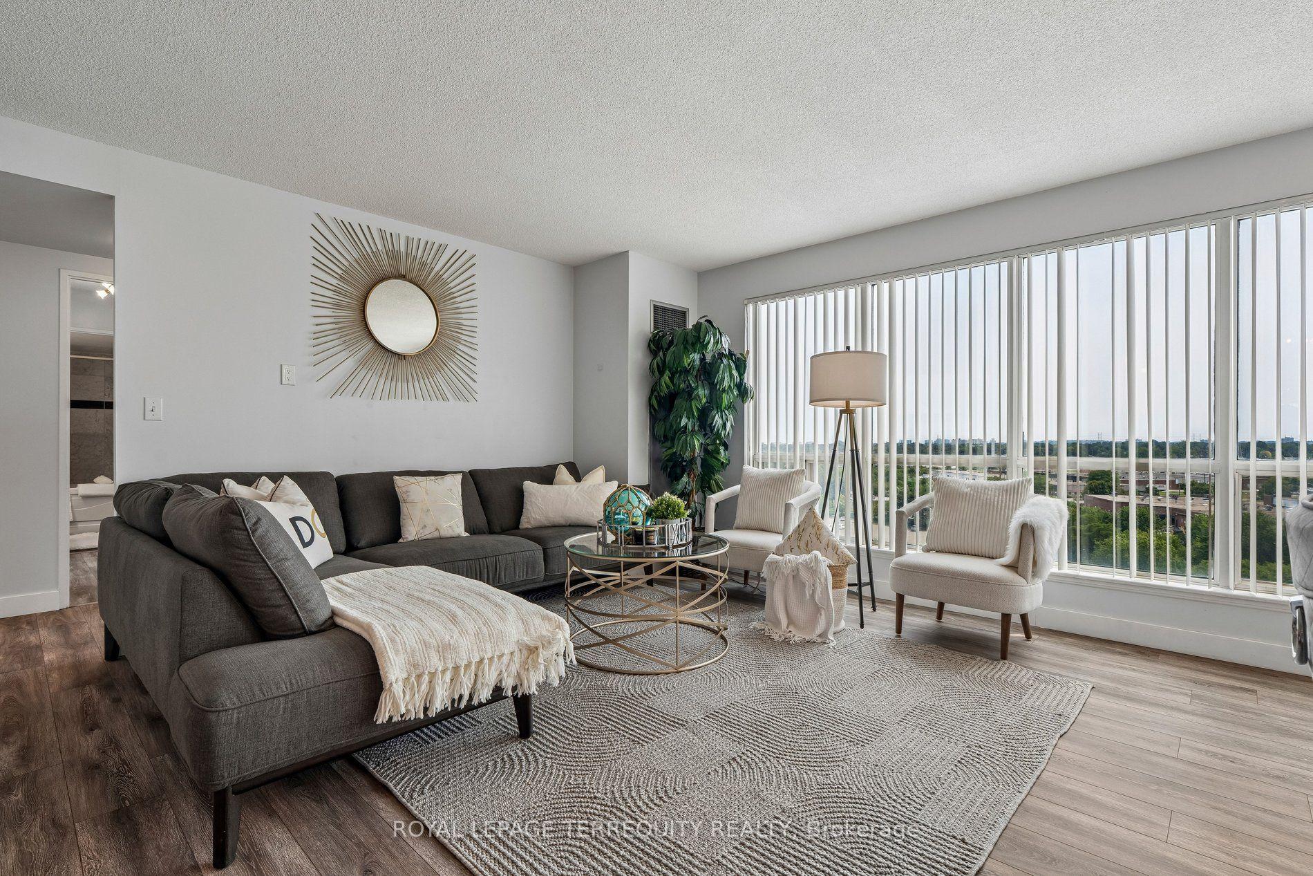 18 Lee Centre Drive 906 #906, Toronto — Condo for sale, photo 1