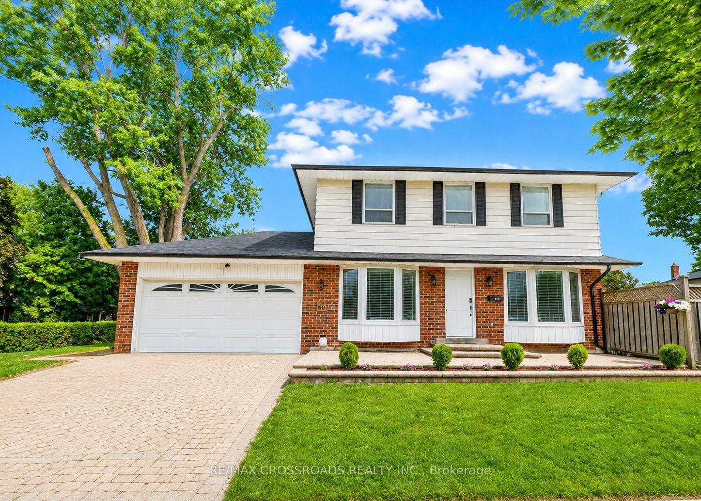 49 King Louis Crescent, Toronto — Detached for sale, photo 1