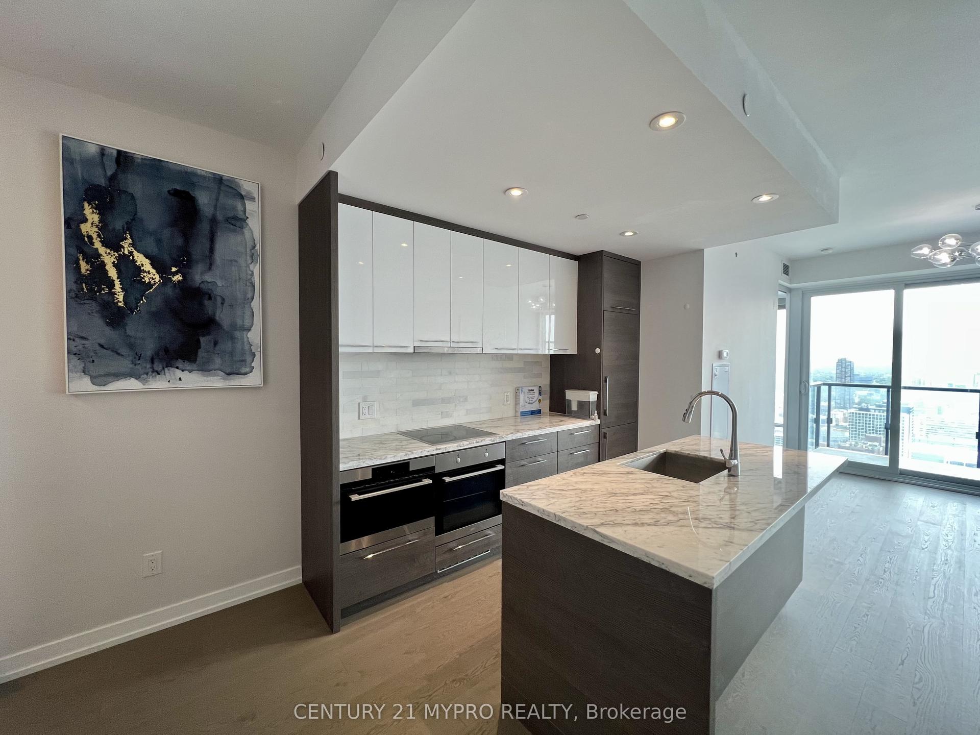 488 University Avenue 4003 #4003 — photo 1