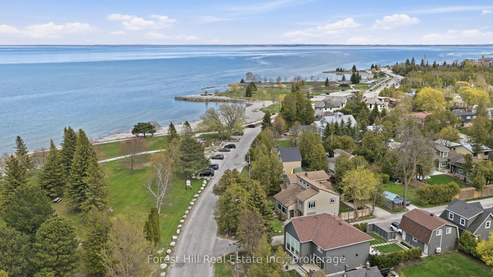 81 St Lawrence Street — photo 1
