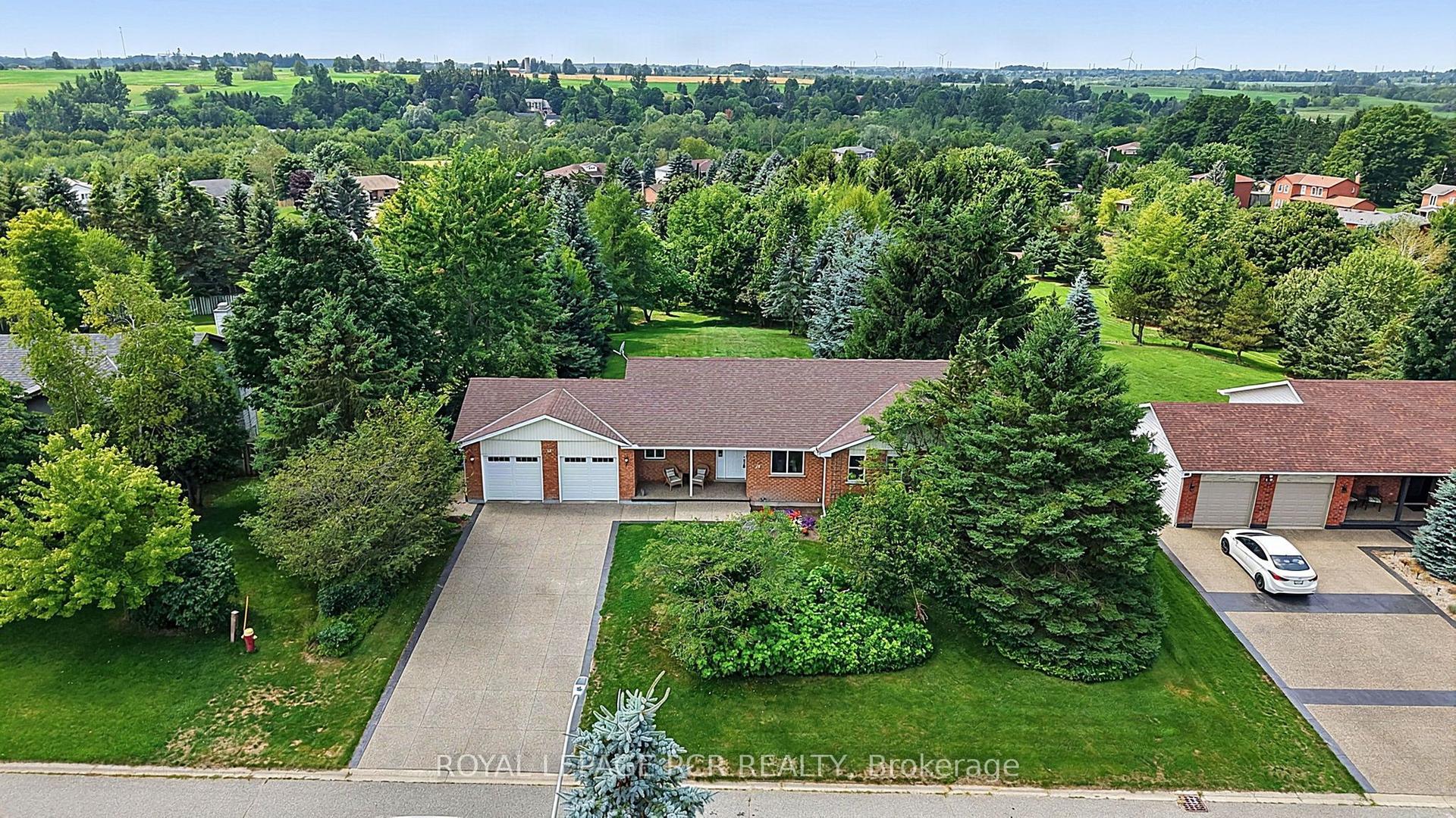 12 Peter Street, Amaranth — Detached for sale, photo 1