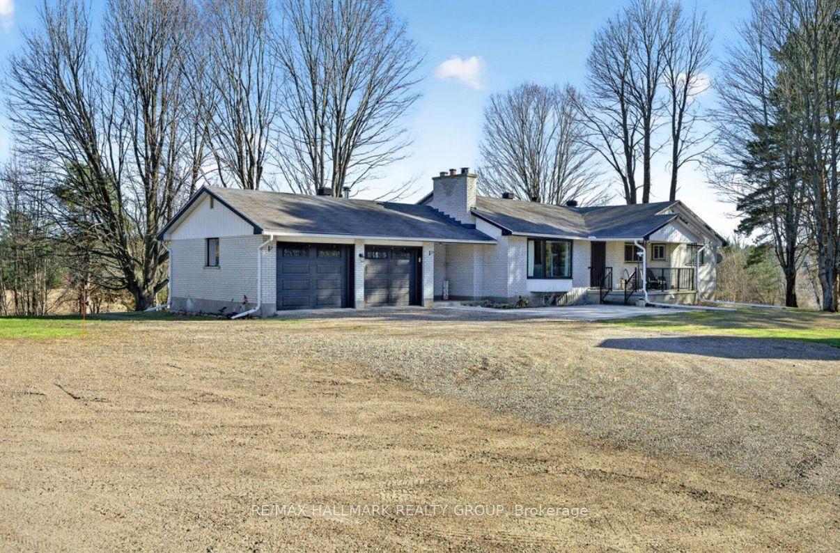 9950 Round Lake Road — photo 1