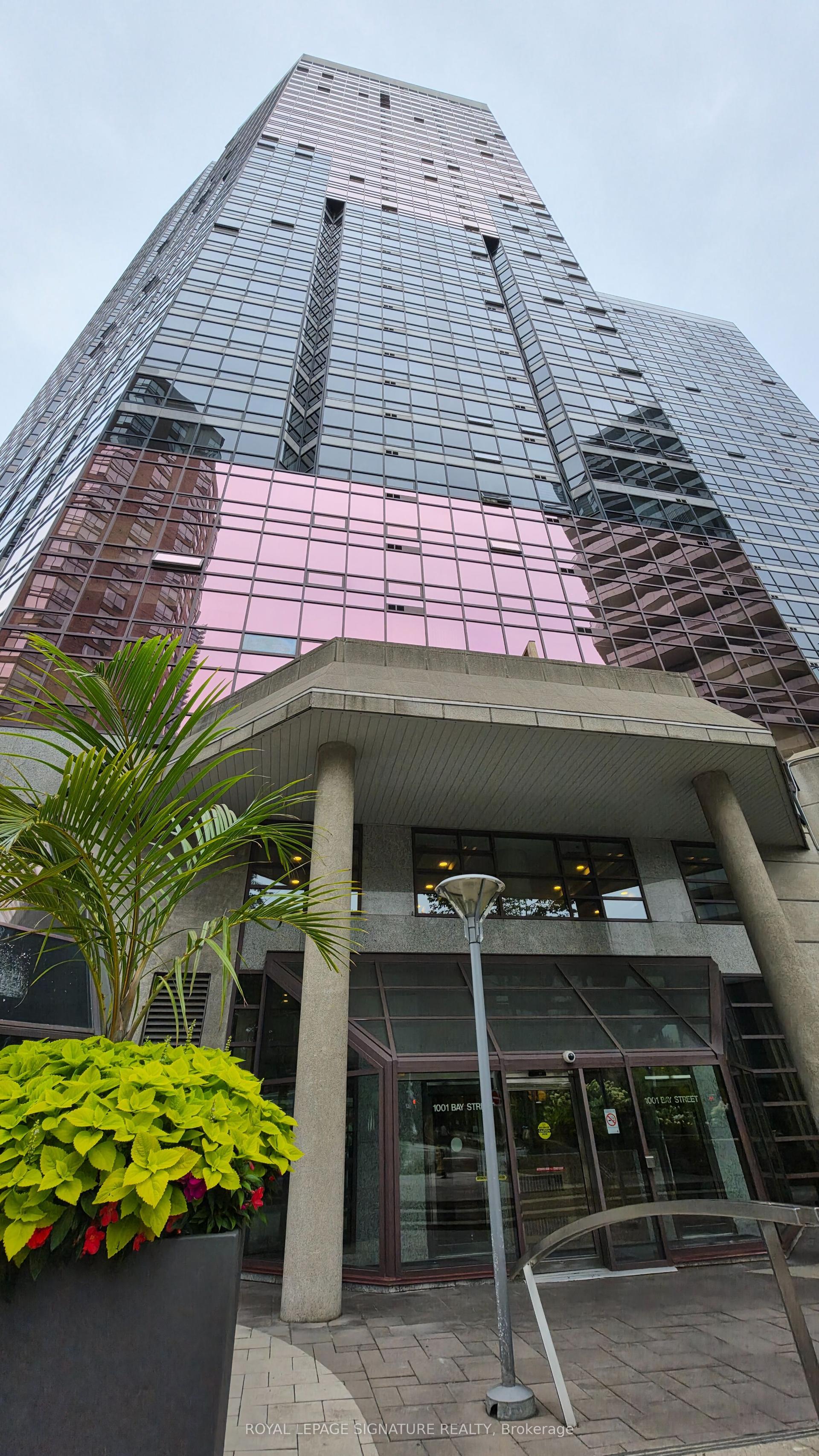 1001 Bay Street 2019 #2019, Toronto — Condo for lease, photo 1
