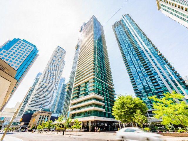 33 Bay Street 304 #304, Toronto — Condo for lease, photo 1