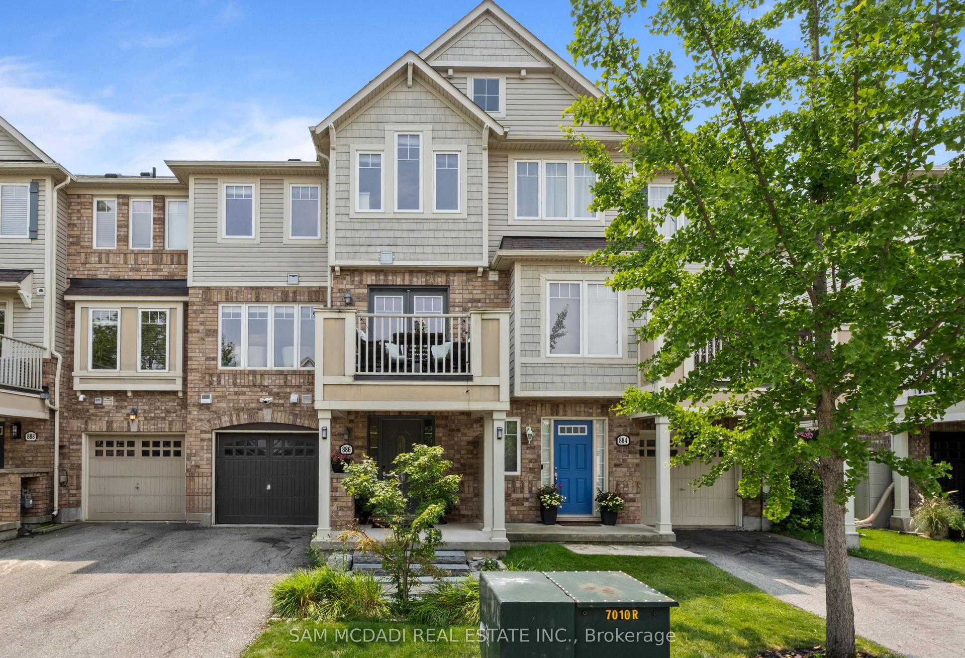 886 Fowles Court, Milton — Townhouse for sale, photo 1