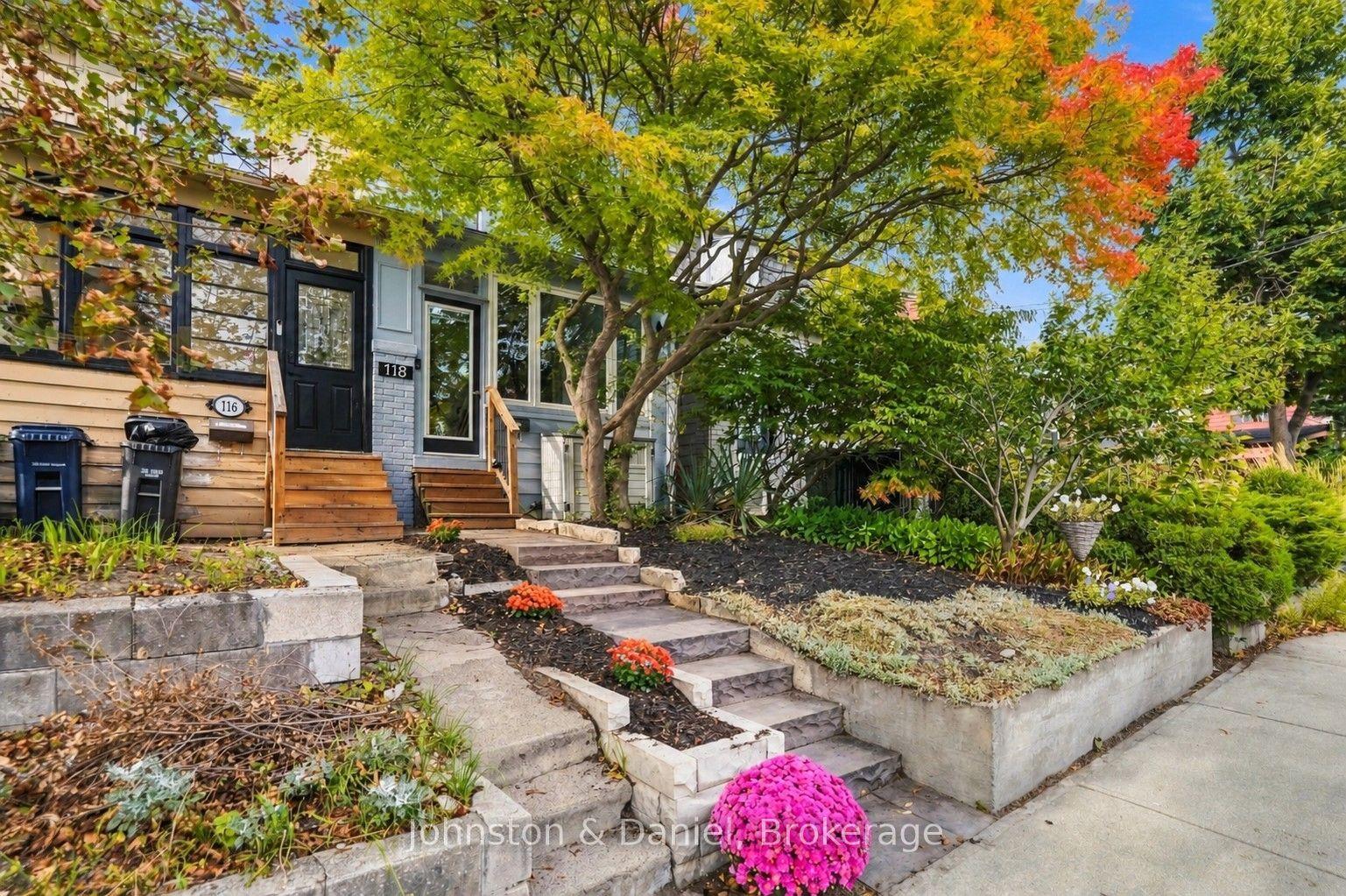 118 Merrill Avenue E, Toronto — Semi-Detached for sale, photo 1