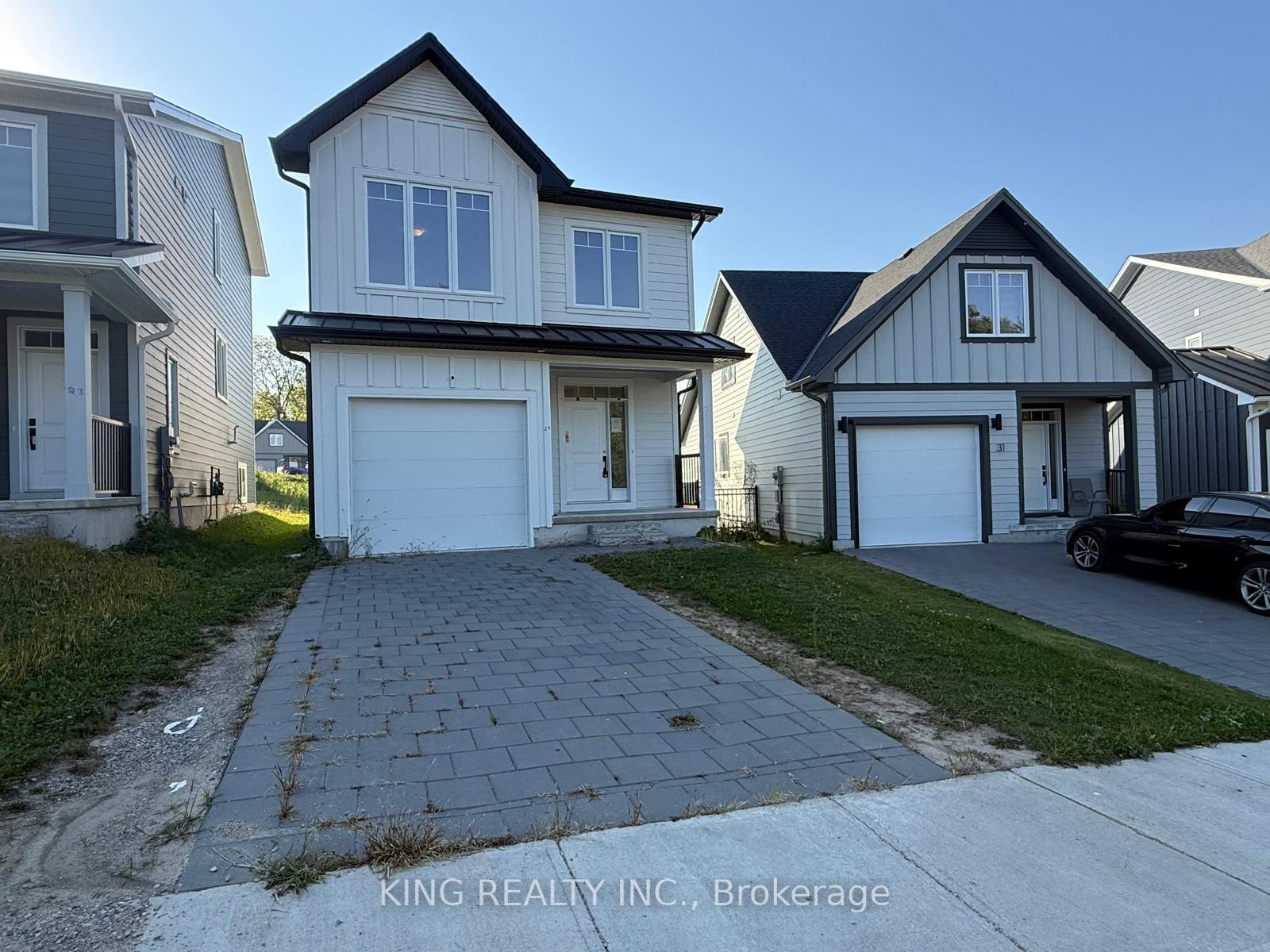 27 Christopher Court upper #upper, London South — Detached for lease, photo 1