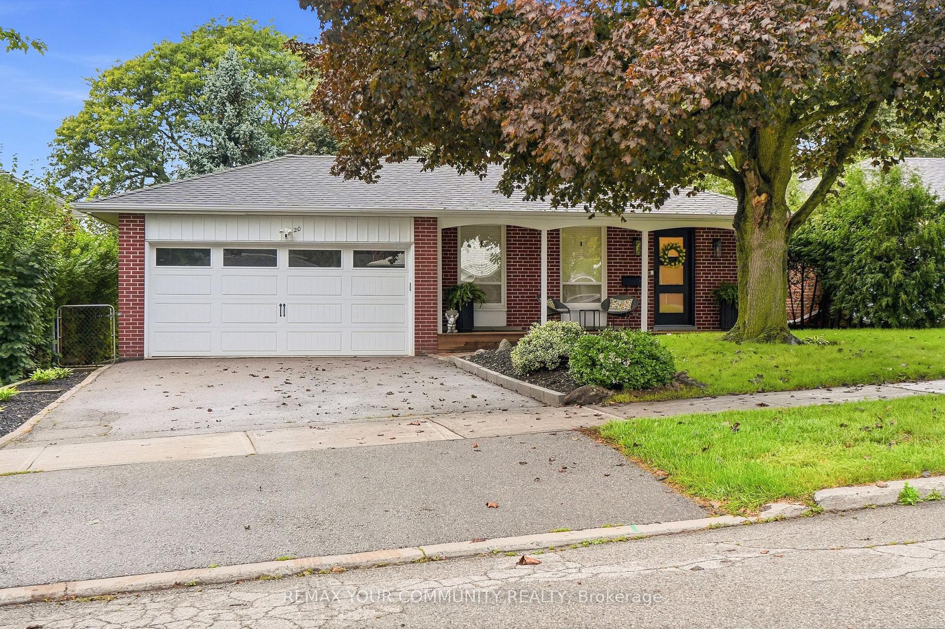 20 Ringwood Crescent, Toronto — Detached for sale, photo 1