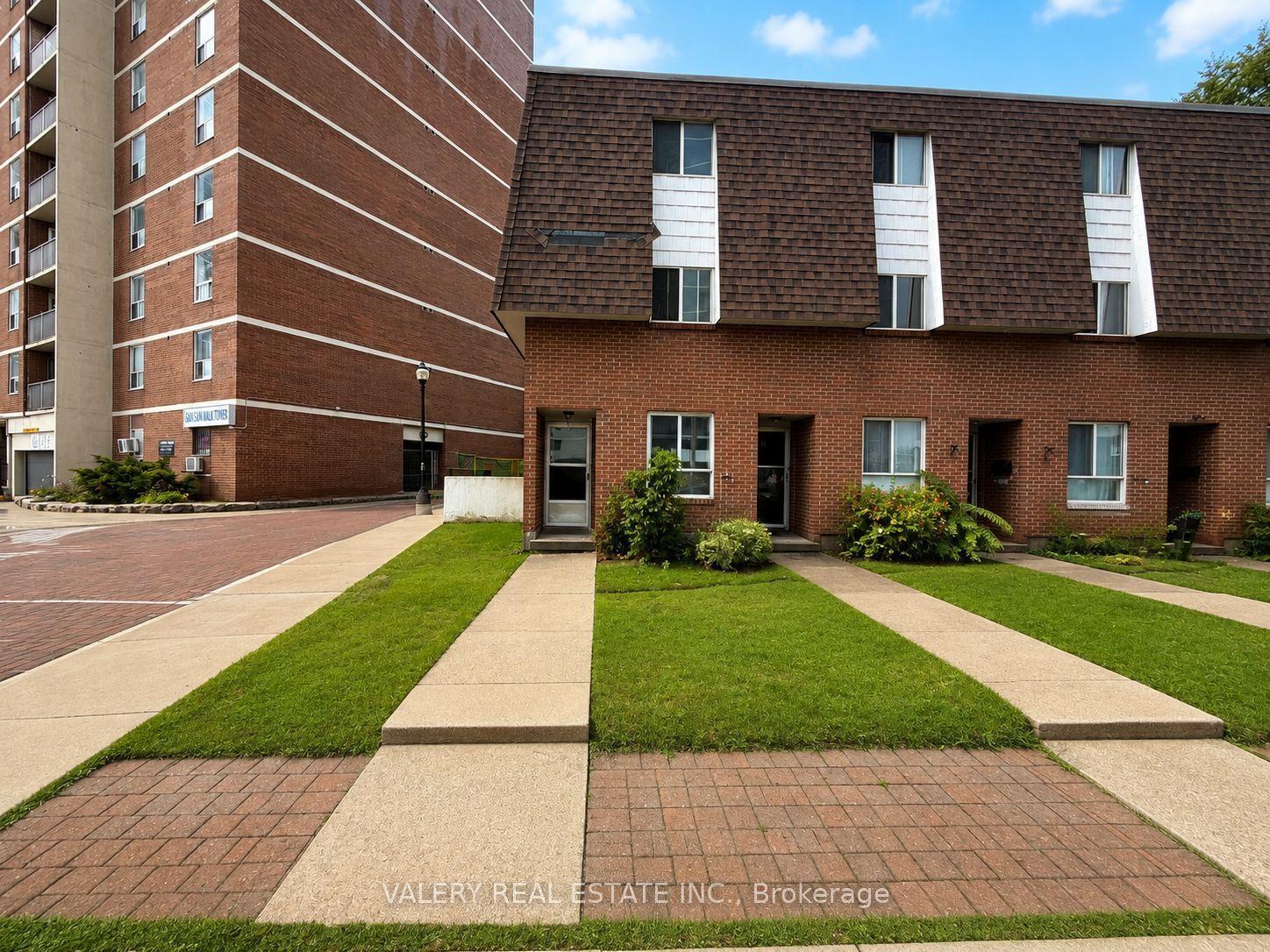 75 Eastdale Avenue TH69 #TH69, Toronto — Townhouse for lease, photo 1