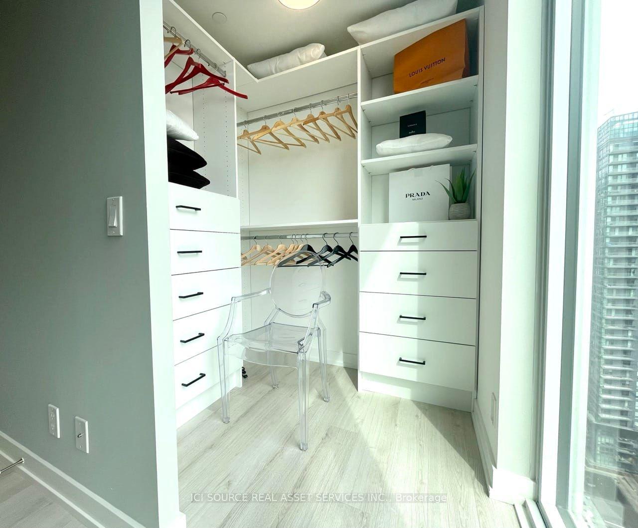 33 Helendale Avenue 2206 #2206 — photo 1