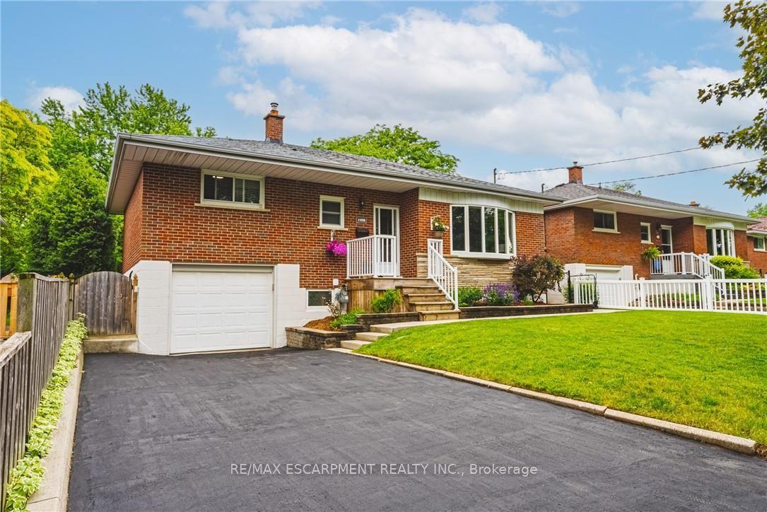 1208 HOMEWOOD Drive — photo 1
