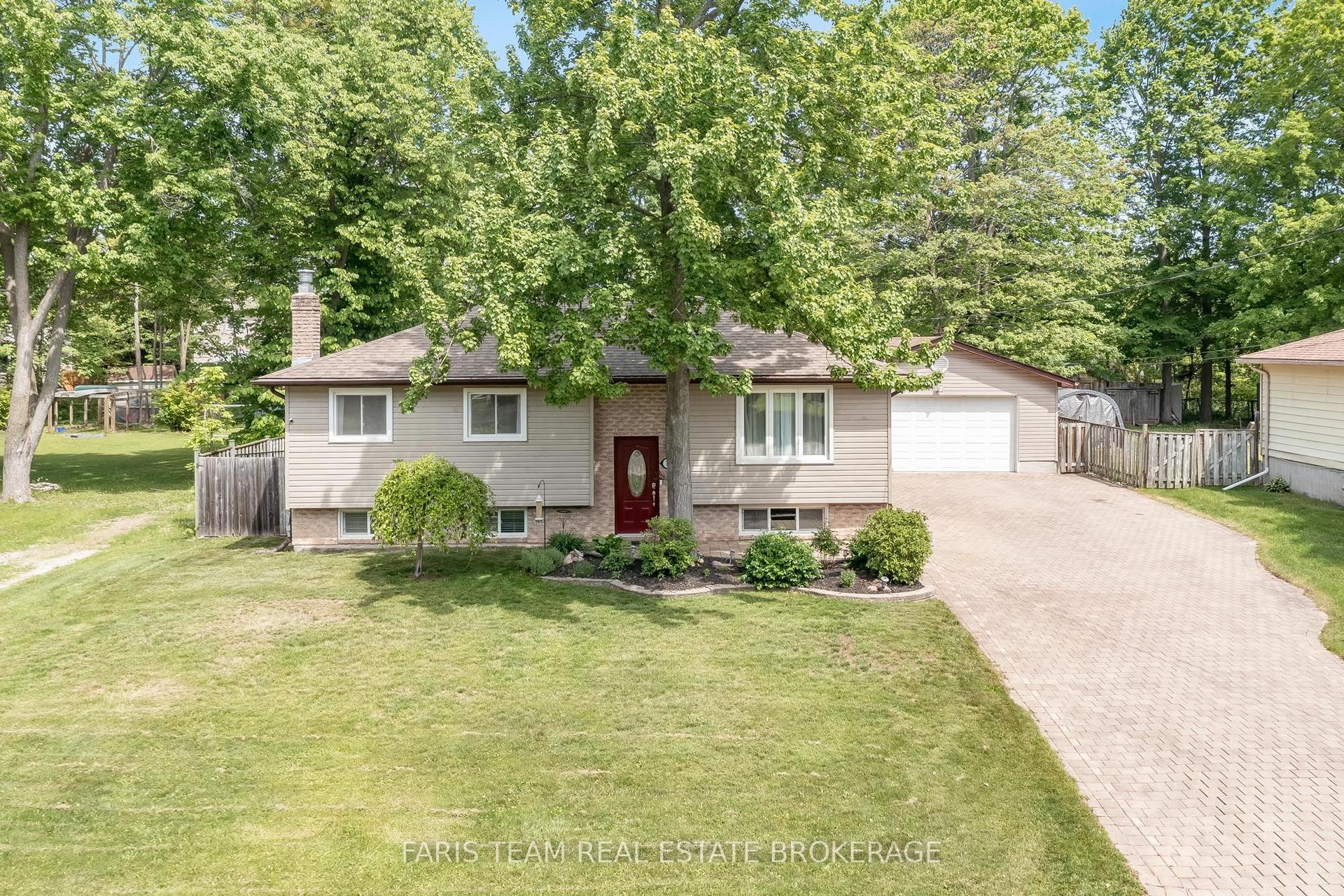 730 Trinity Street — photo 1