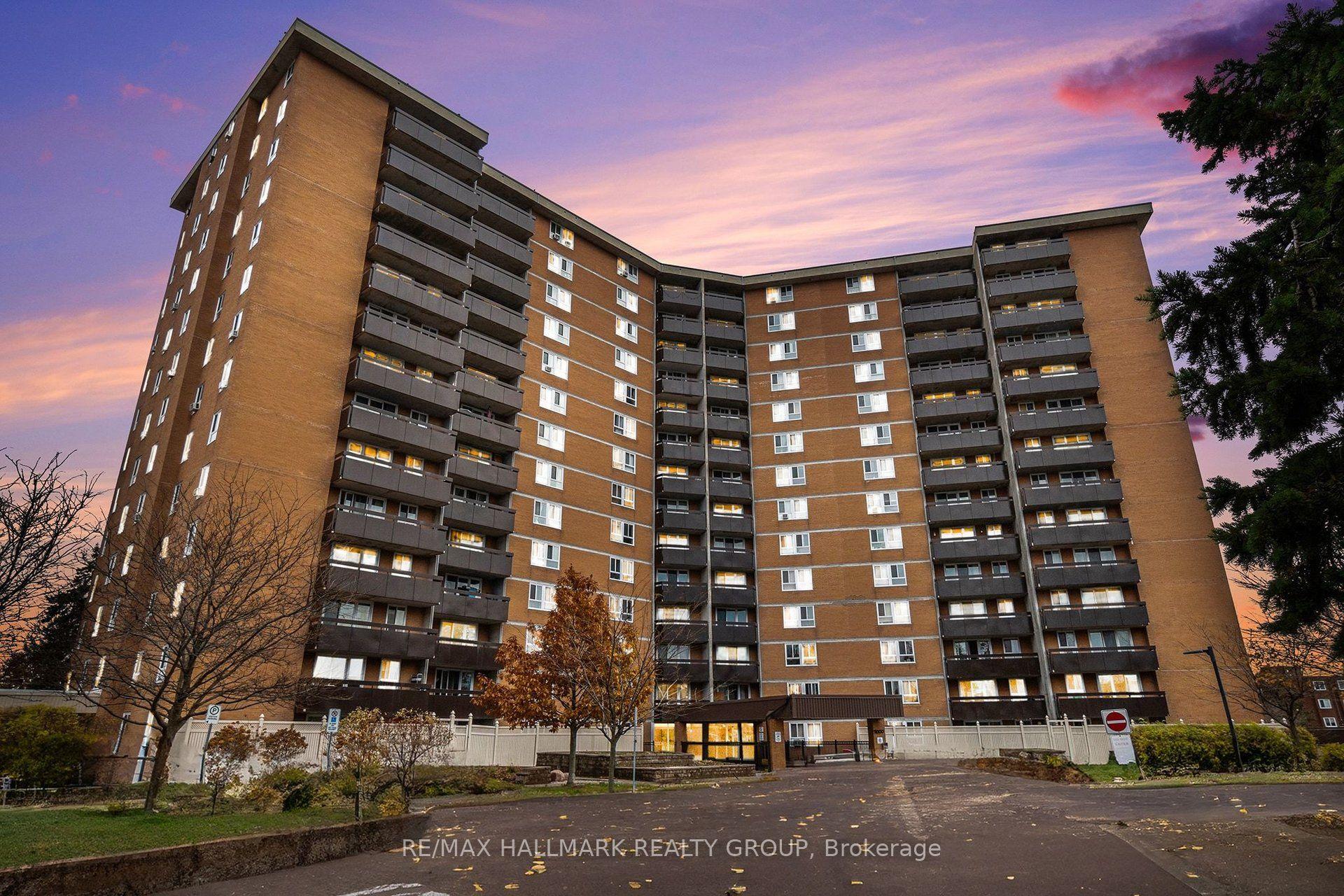 2000 Jasmine Crescent 1002 #1002 — photo 1