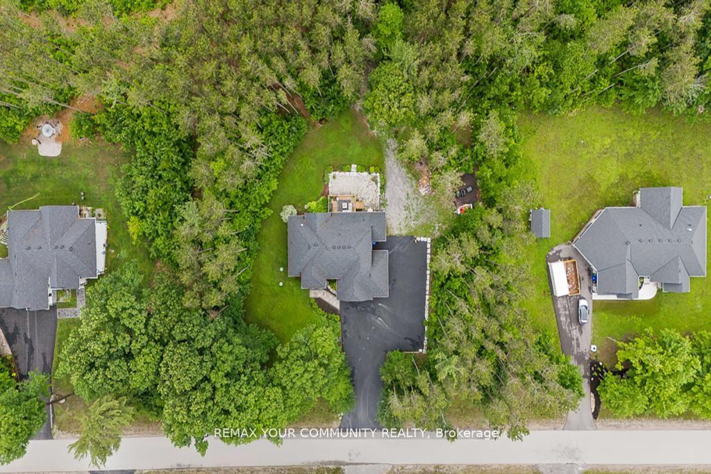 38 Windermere Circle, Tay — Detached for sale, photo 1