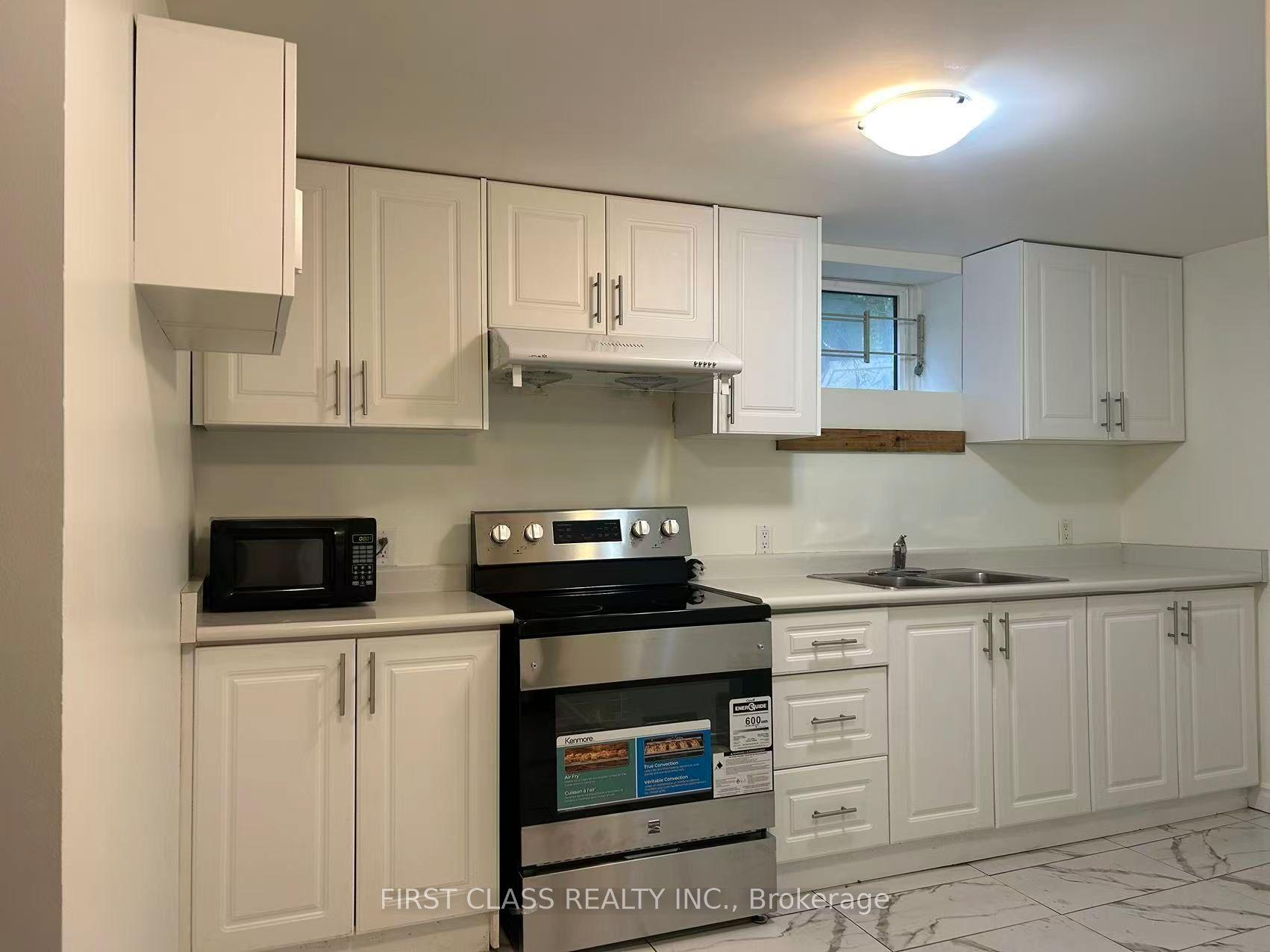 448 Elmwood Avenue, Richmond Hill — Detached for lease, photo 1