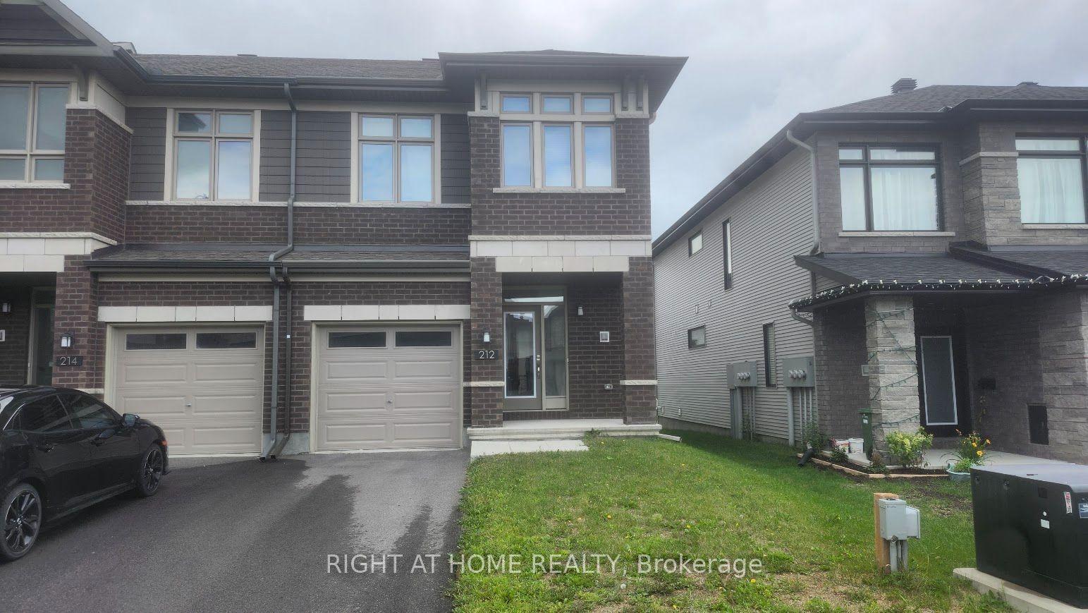 212 Trumpeter Grove, Blossom Park - Airport and Area — Townhouse for lease, photo 1