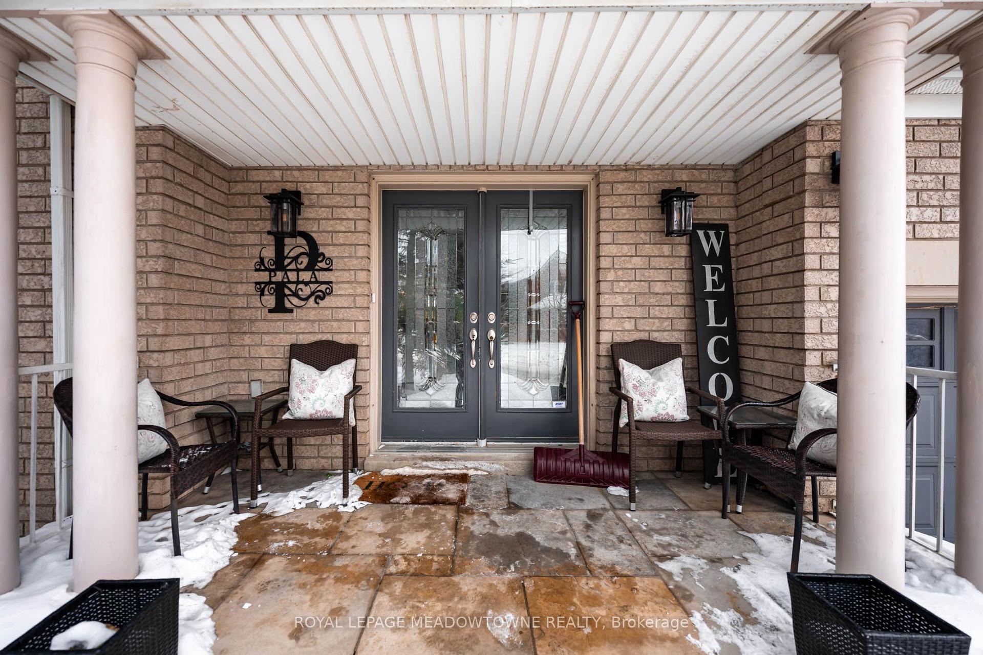 19 Grist Mill Drive — photo 1