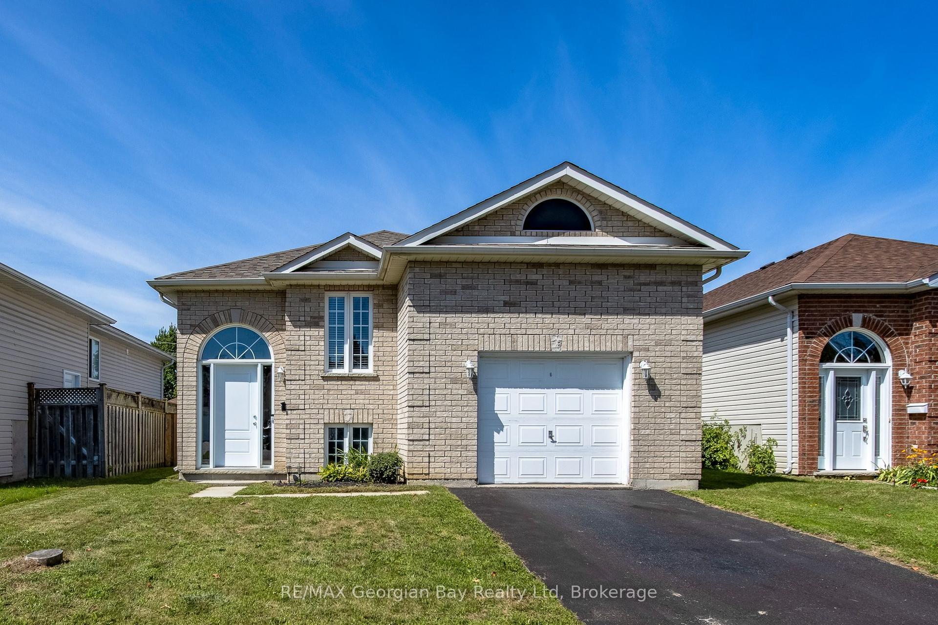 399 Irwin Street — photo 1