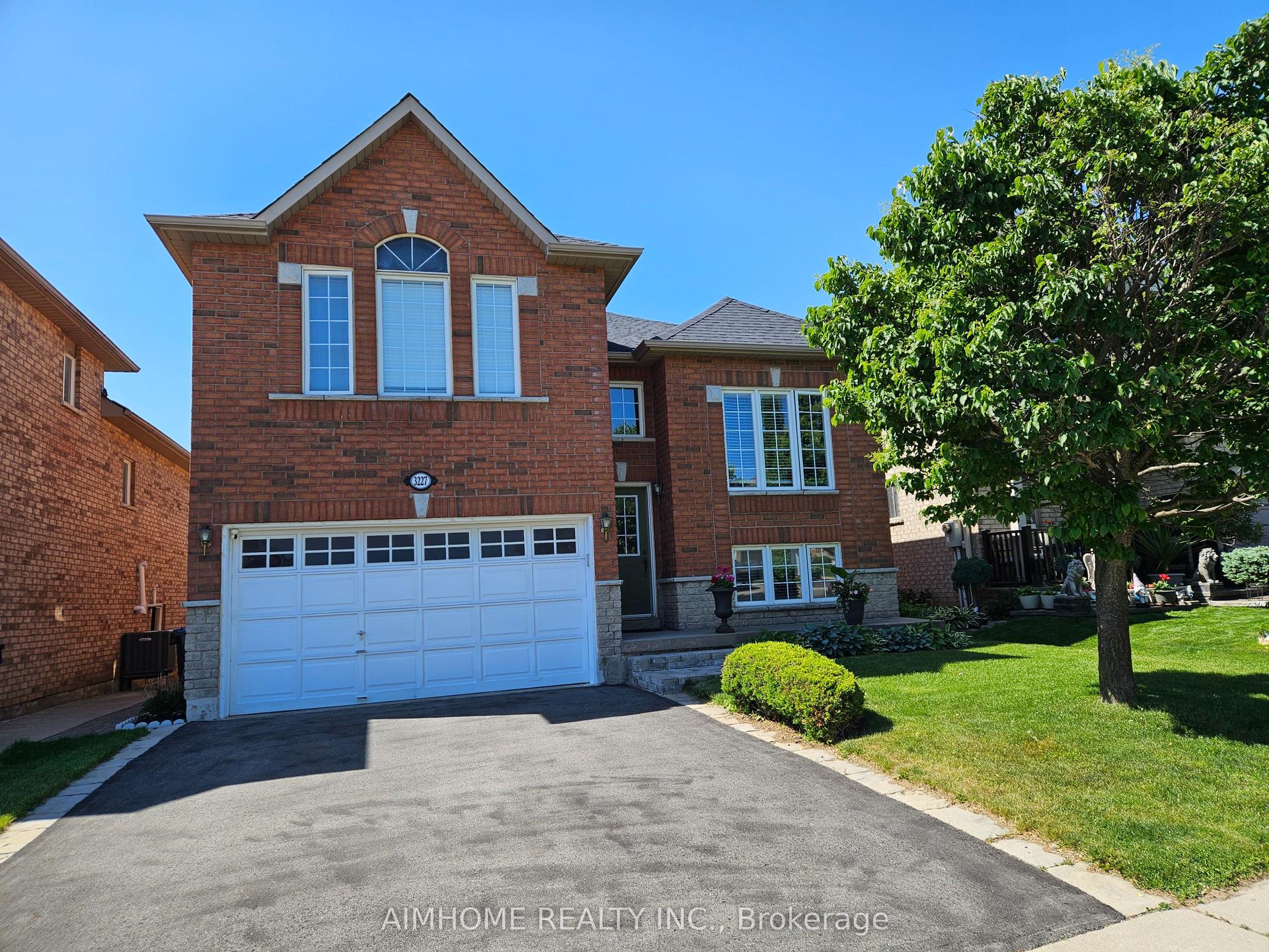 3227 Scotch Pine Gate — photo 1