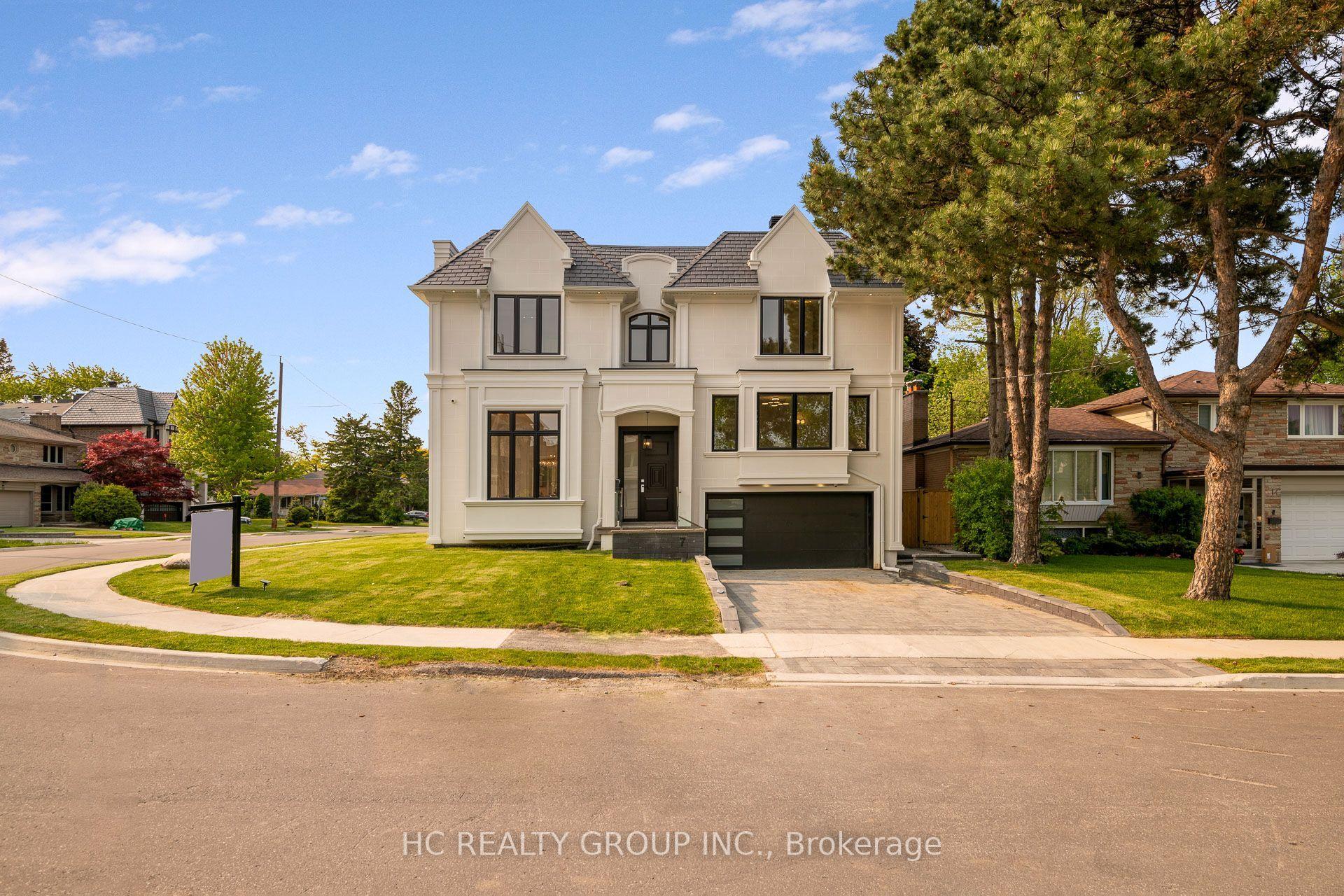 7 Knollview Crescent, Toronto — Detached for sale, photo 1