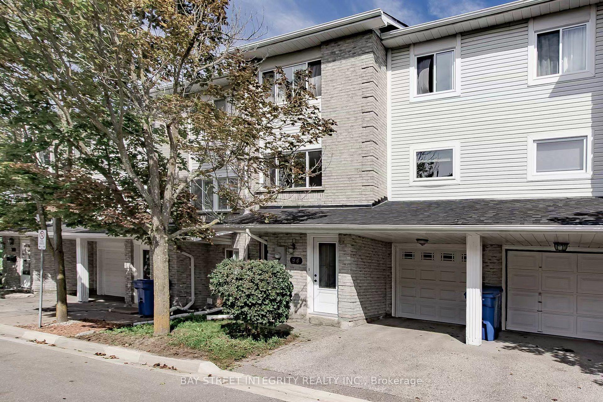 94 William Curtis Circle, Newmarket — Townhouse for lease, photo 1