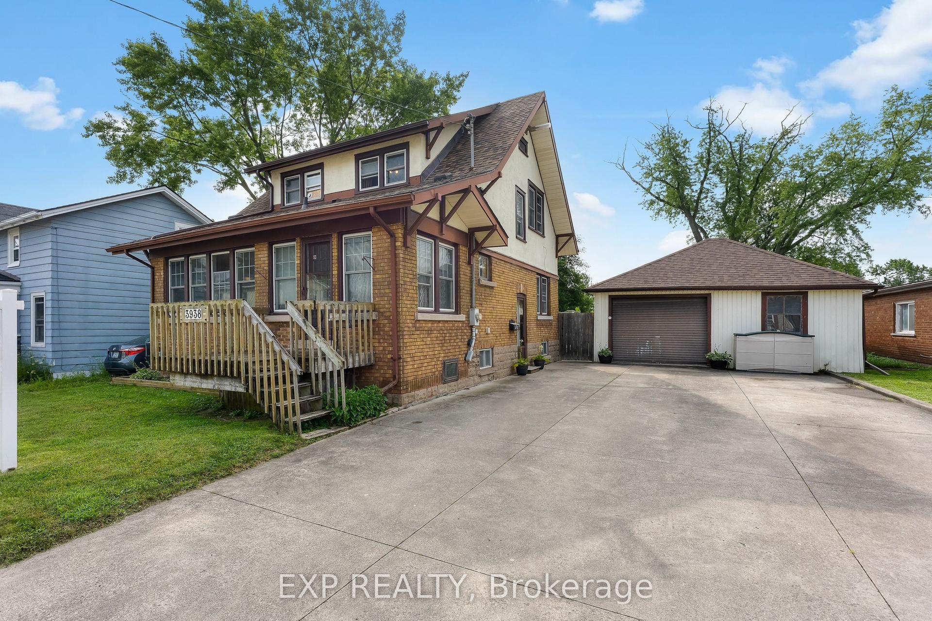 3938 Main Street, Niagara Falls — Detached for sale, photo 1