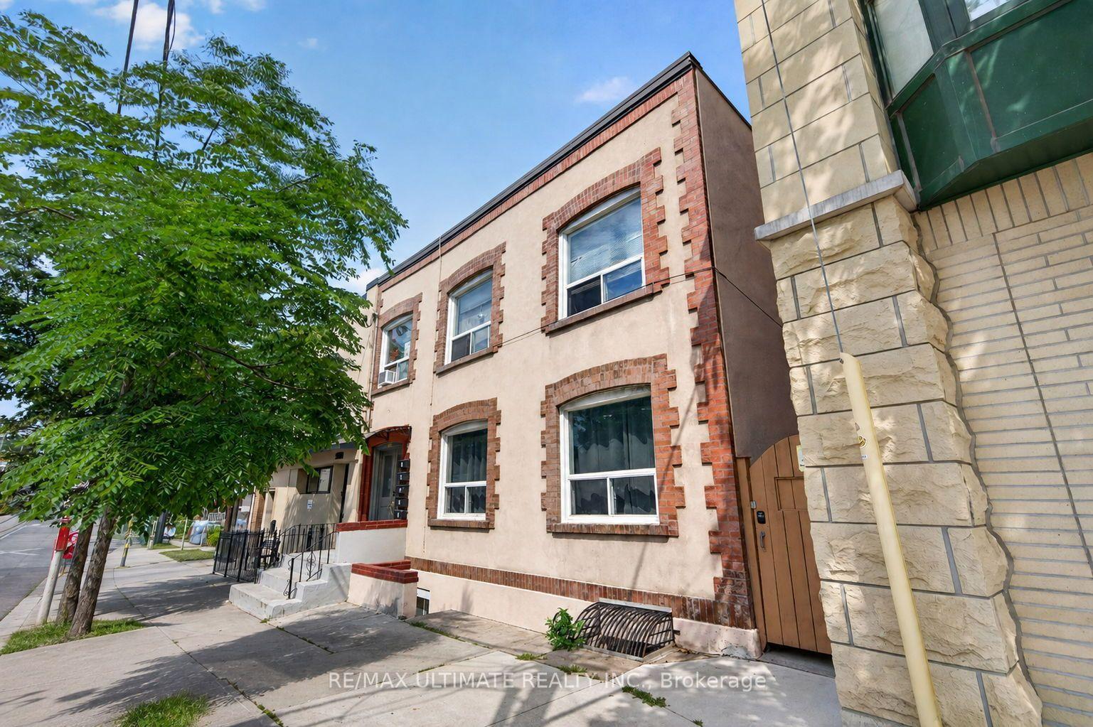 2360 Queen Street E 3 #3, Toronto — Multiplex for lease, photo 1