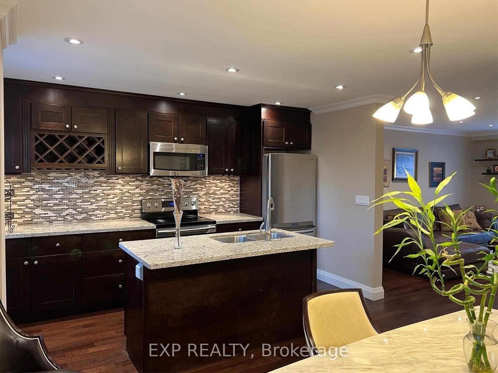 1776 John Street 56 #56, Markham — Condo Town for lease, photo 1