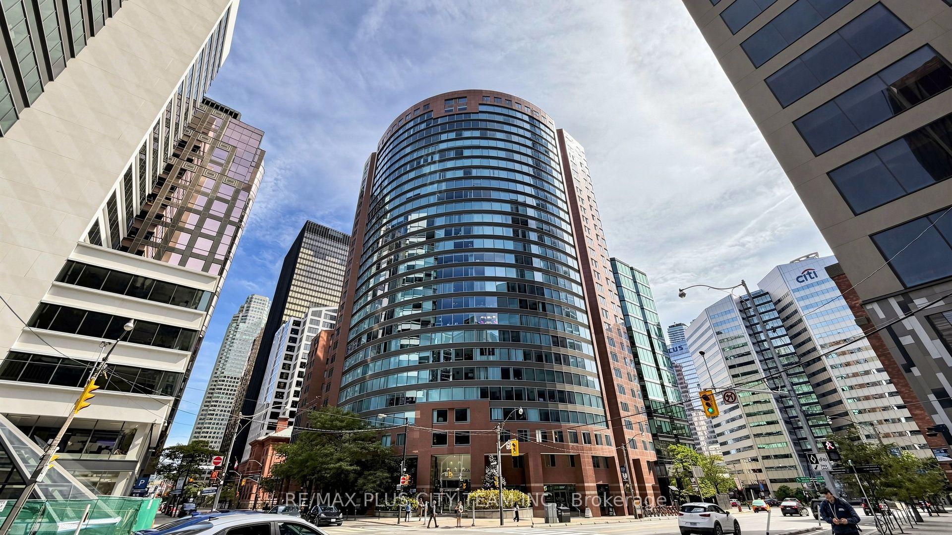 33 University Avenue 2506 #2506, Toronto — Condo for sale, photo 1