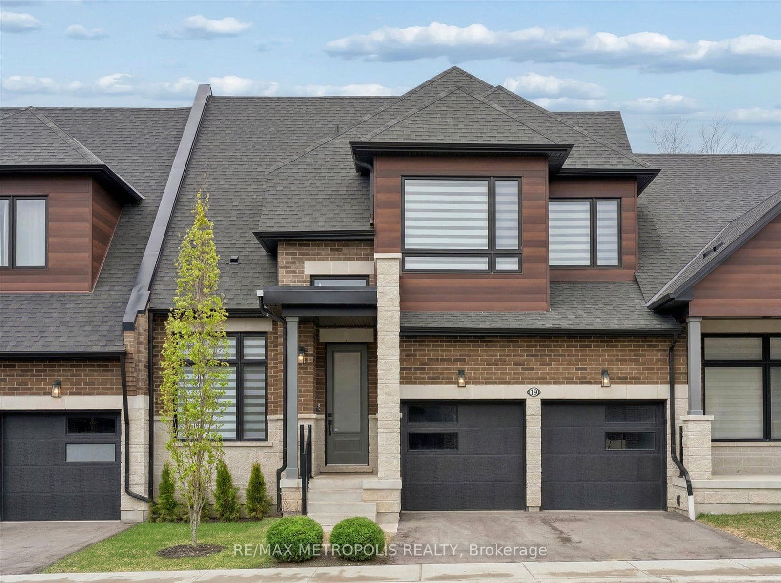 19 Vern Robertson Gate — photo 1