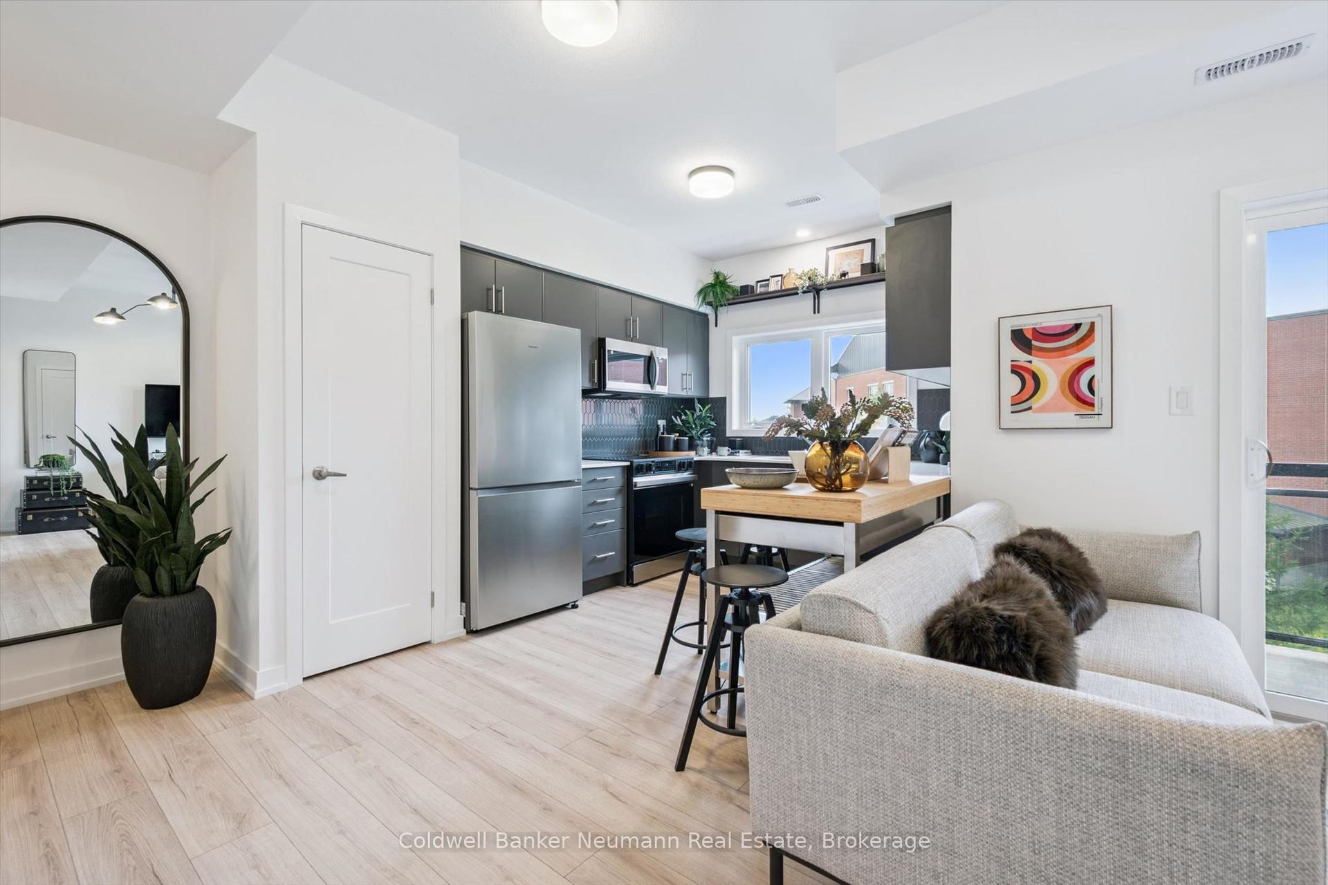 940 St David Street 96 #96, Centre Wellington — Condo Town for sale, photo 1