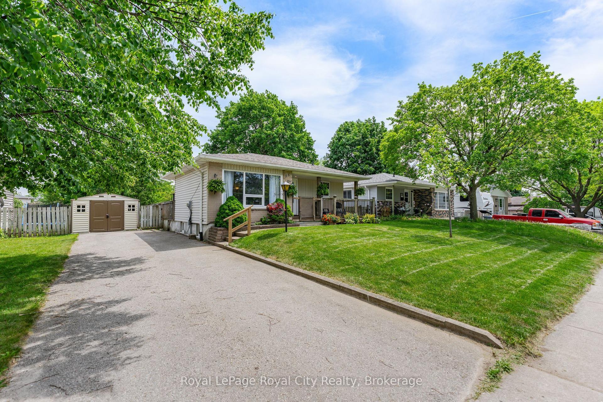 35 Eastview Road — photo 1