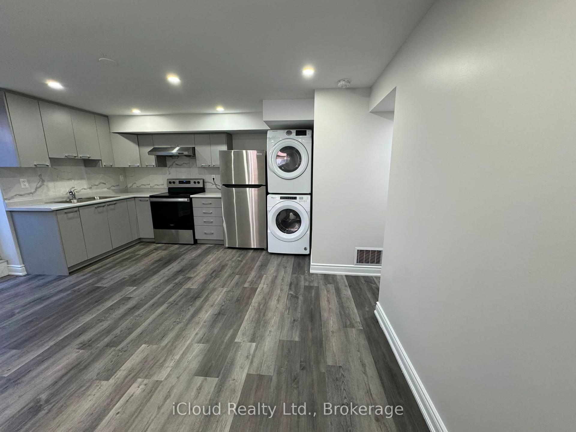 35 Velvet Grass Lane, Brampton — Semi-Detached for lease, photo 1