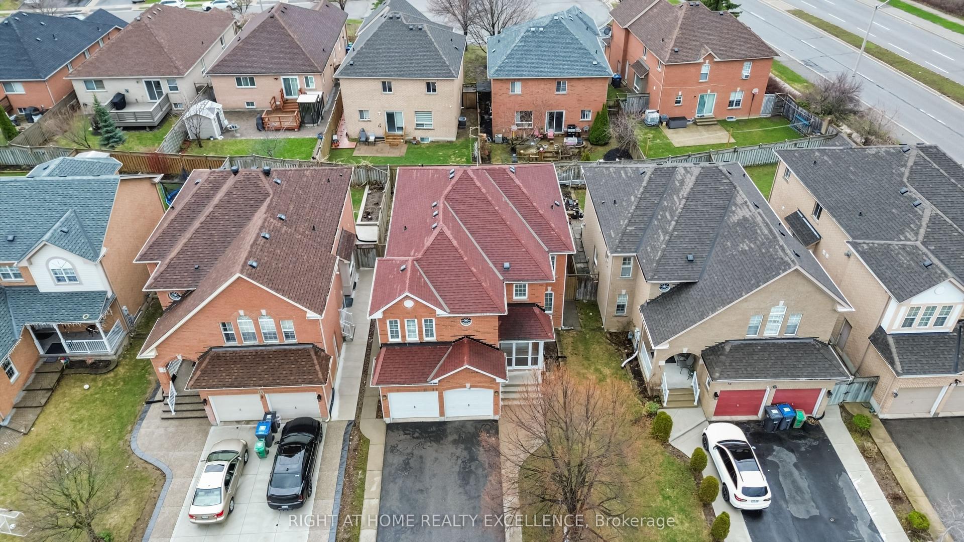 16 Whitford Court — photo 1